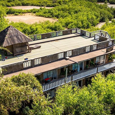 Kombo Beach Resort Serrekunda Dış mekan fotoğraf