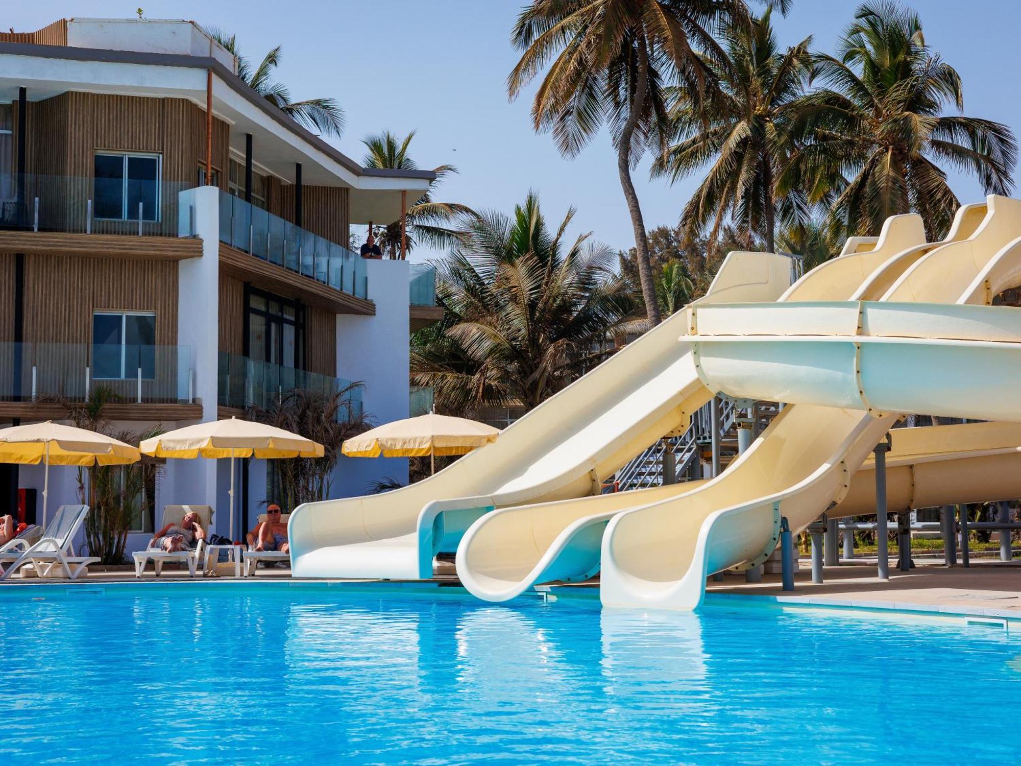 Kombo Beach Resort Serrekunda Dış mekan fotoğraf