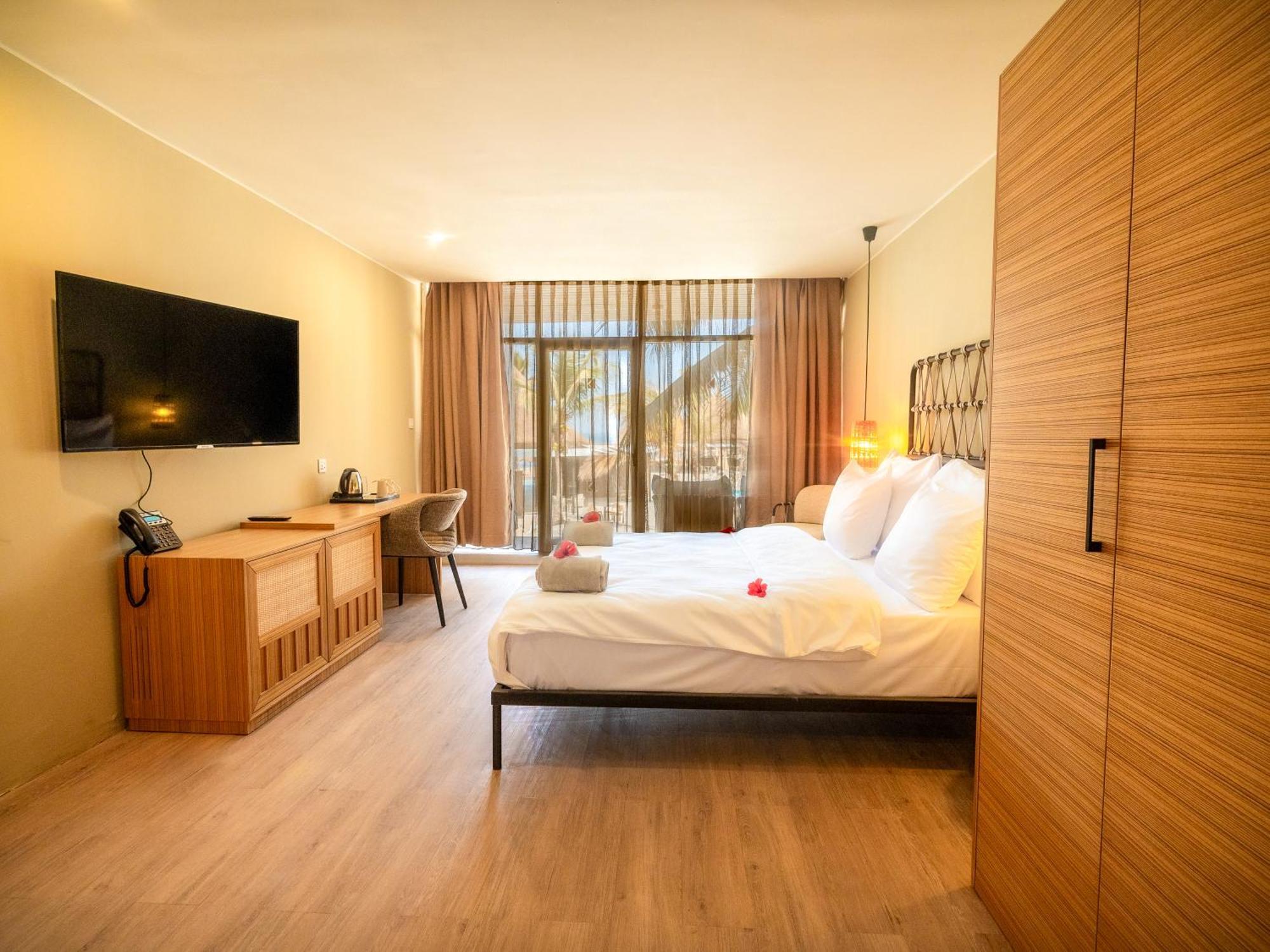 Kombo Beach Resort Serrekunda Dış mekan fotoğraf