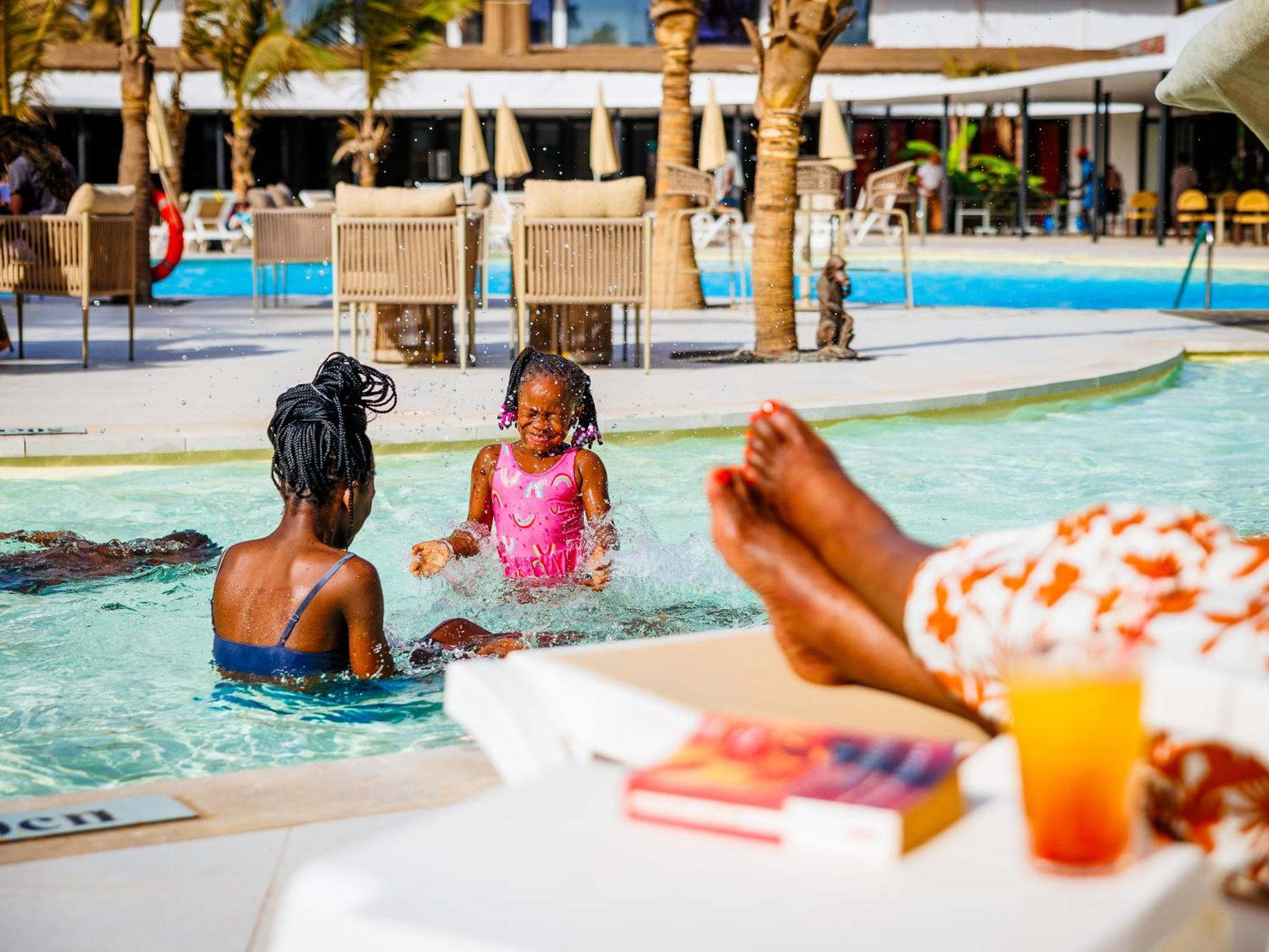 Kombo Beach Resort Serrekunda Dış mekan fotoğraf