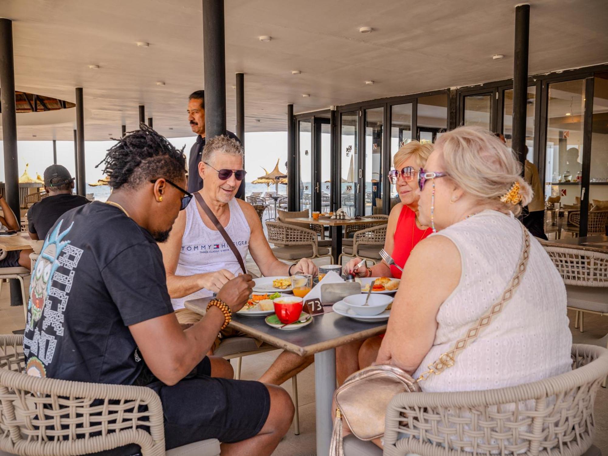 Kombo Beach Resort Serrekunda Dış mekan fotoğraf