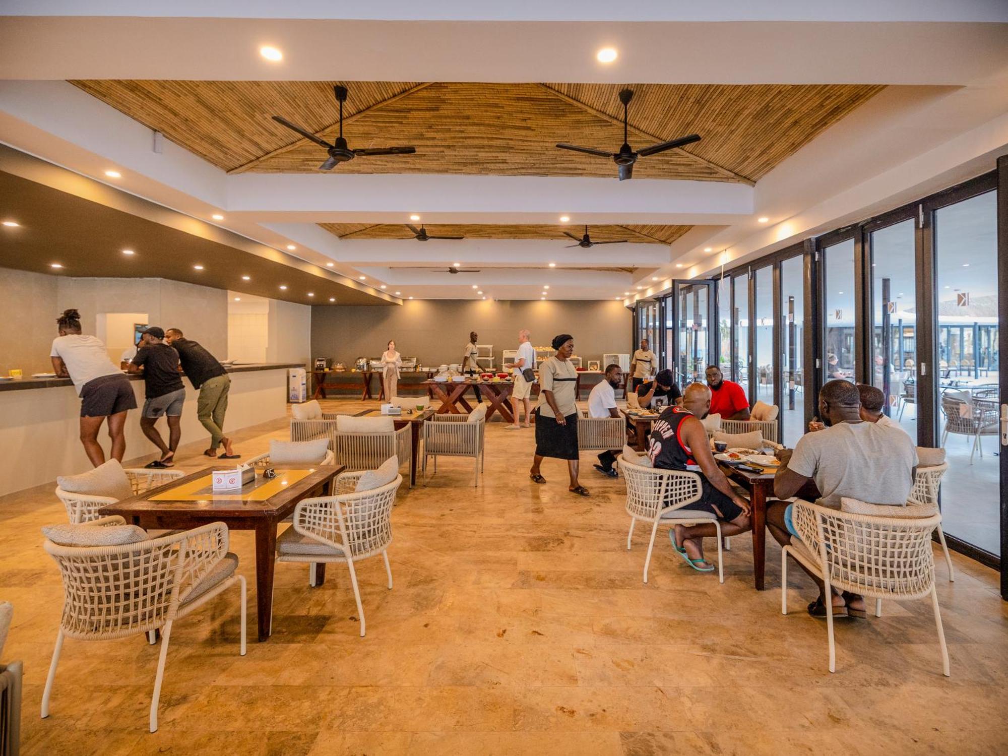 Kombo Beach Resort Serrekunda Dış mekan fotoğraf