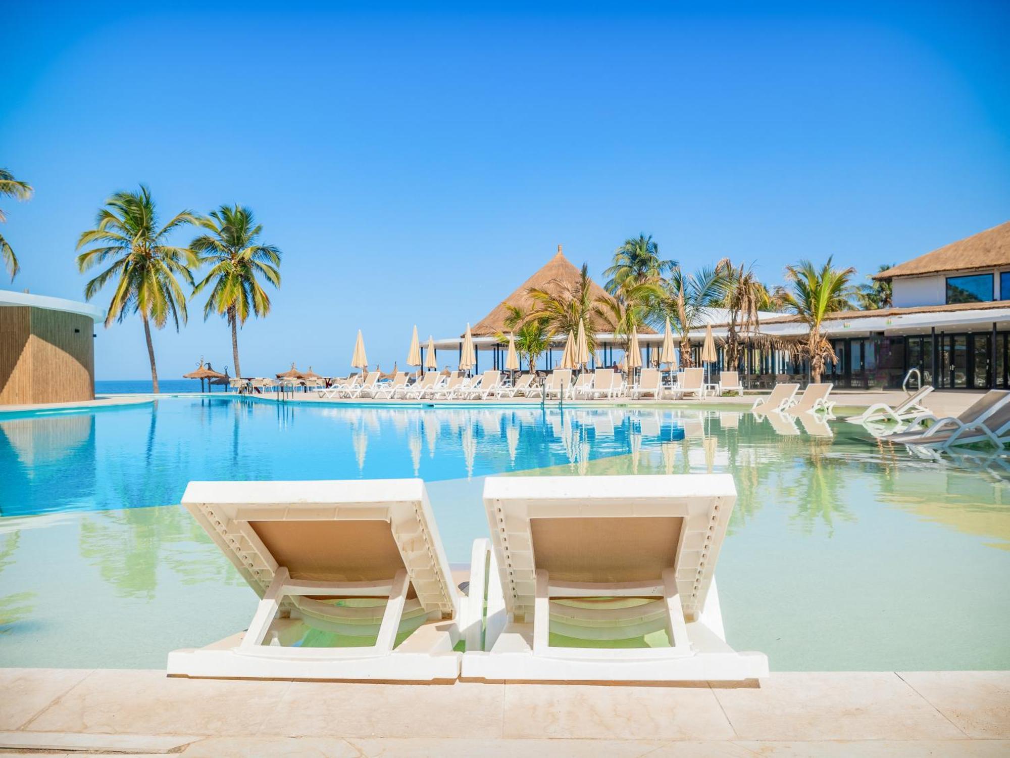 Kombo Beach Resort Serrekunda Dış mekan fotoğraf