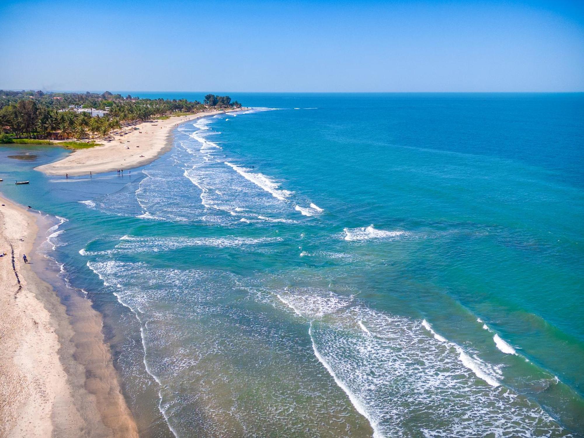 Kombo Beach Resort Serrekunda Dış mekan fotoğraf